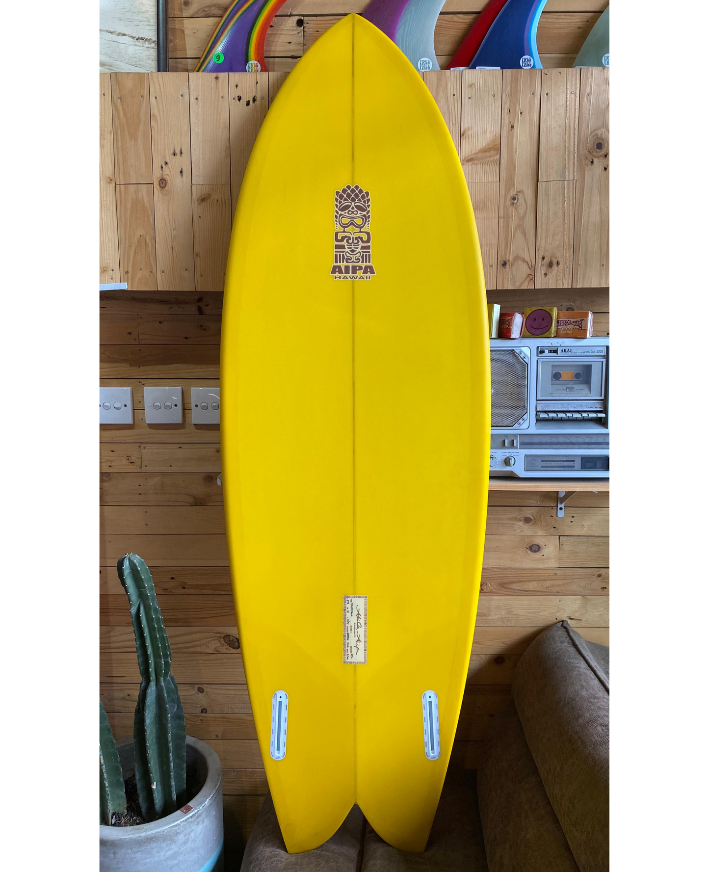 5'8 AKILA AIPA RETRO FISH 3 FINS