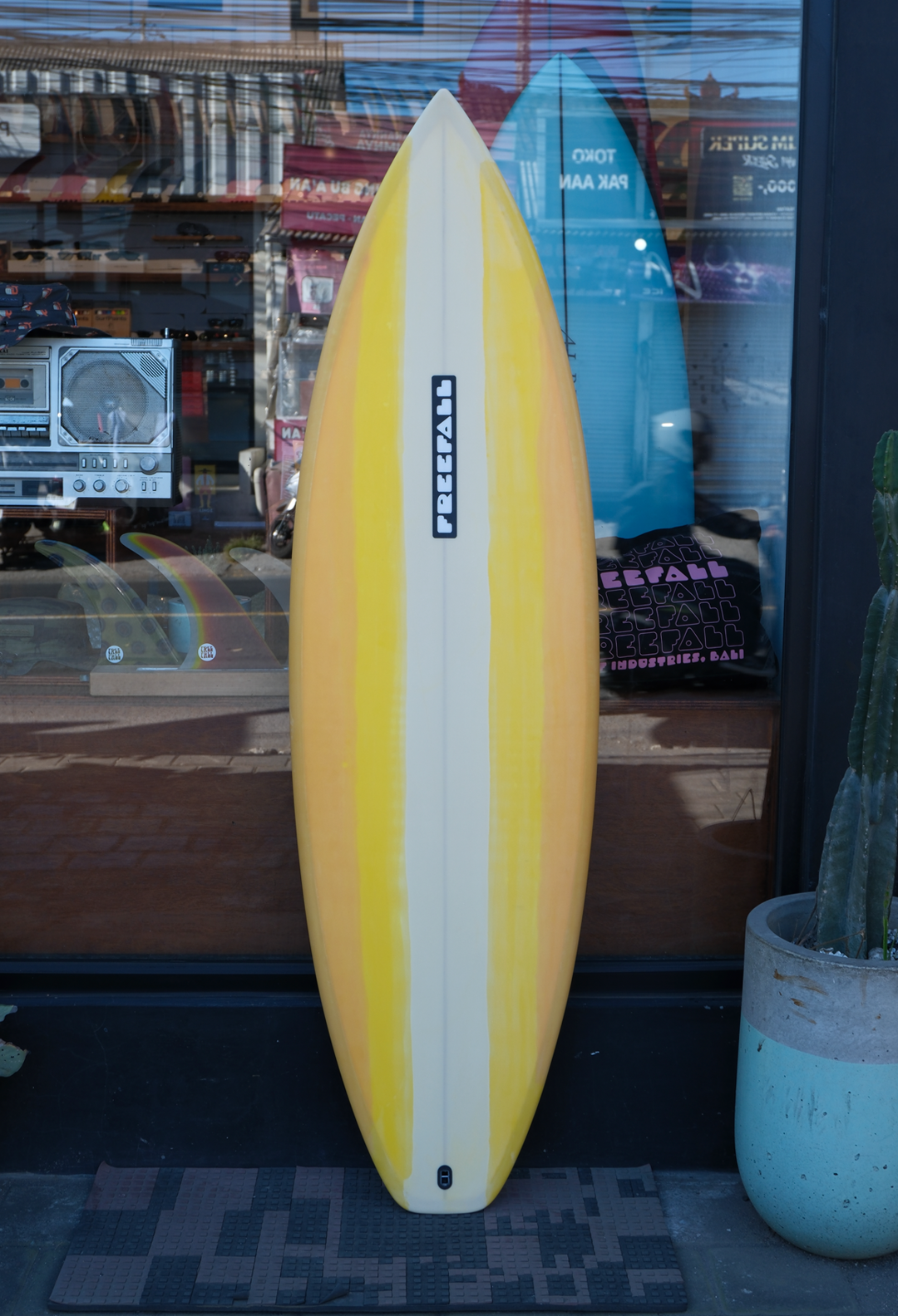 5'9 DAY TRIPPER CREAM CHEESE ABSTRACT