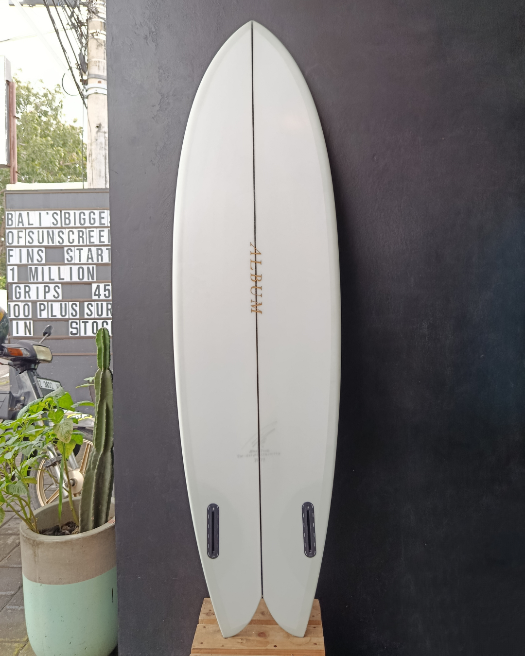5'10 MOONSTONE BONE WHITE
