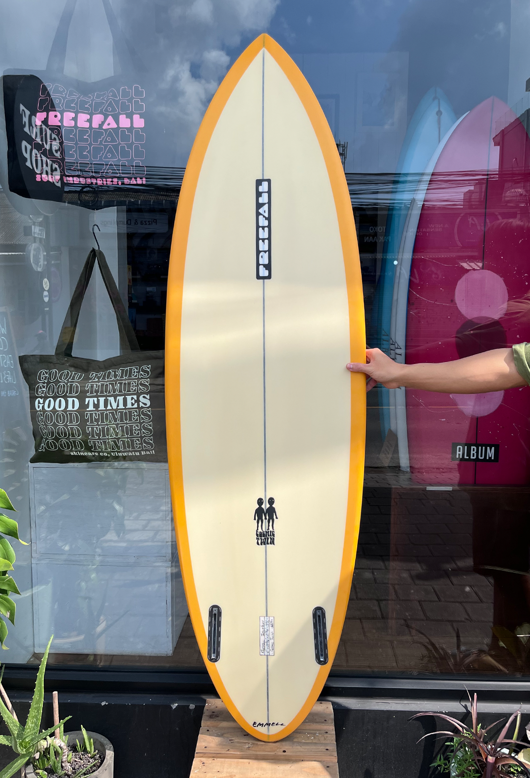 6'0 COSMIC TWIN MANGO CREAM