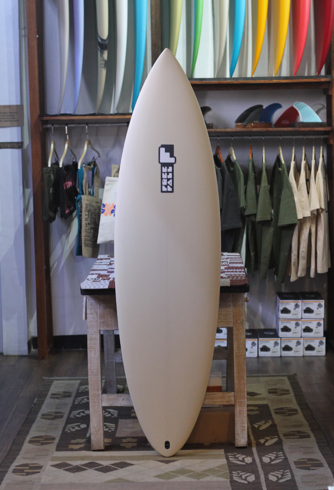 6'2 RAZOR BLADE CREAM LIGHT TOSCA